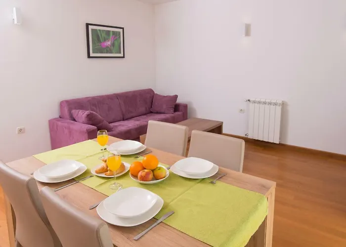 Villa Lumare - 100M From The Sea Apartment Pula