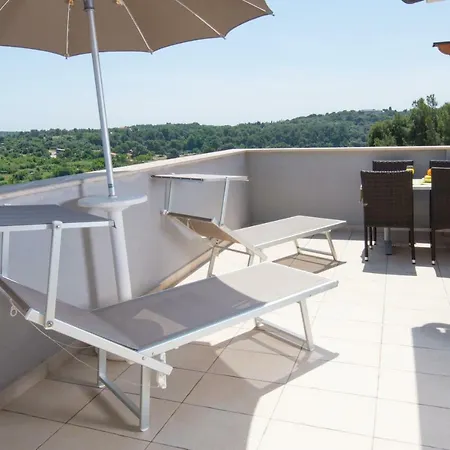 Villa Lumare - 100M From The Sea * Pula